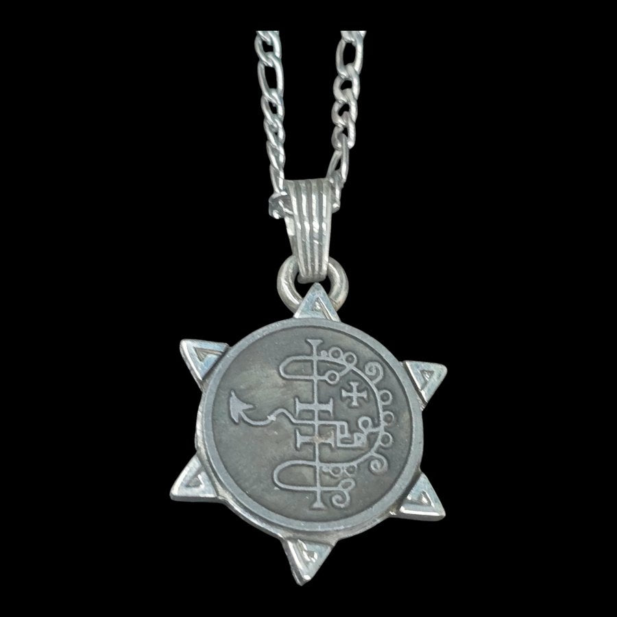 I wove the Demon 32 King Asmodai and the Secret Seal of Solomon, 72 Demons, Lesser Key of Solomon, Goetia, in Silver, 3 x 2.5 cm, 12 g, Art 1891 - Bricks Masons