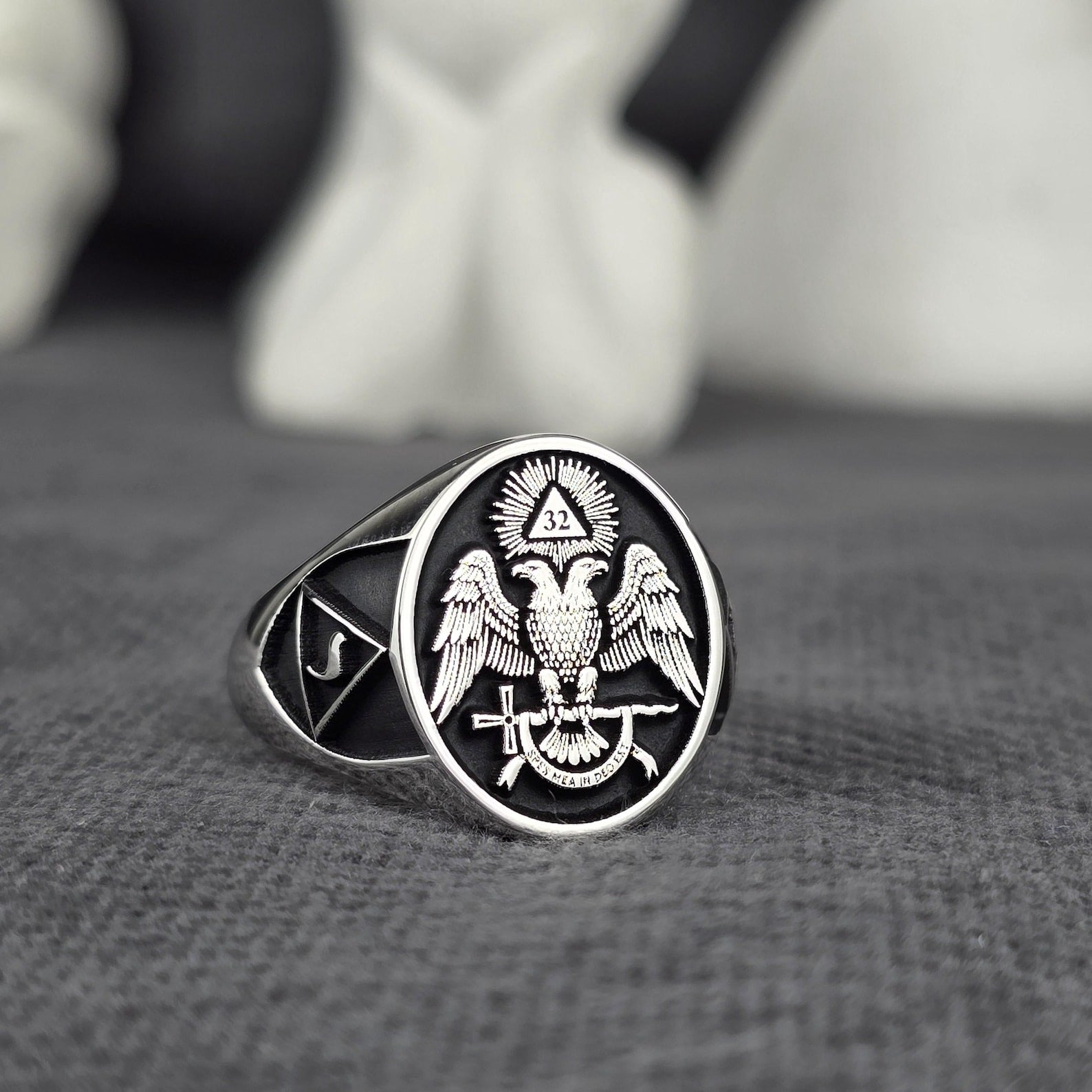 32nd Degree Scottish Rite Ring - - Bricks Masons