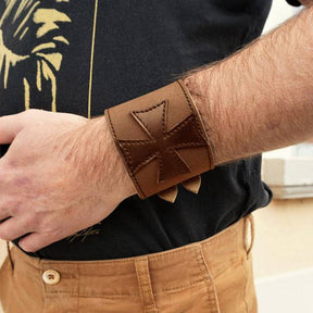 Knights Templar Bracelet - Medieval Armor Cuffs Leather (Black & Brown) - Bricks Masons