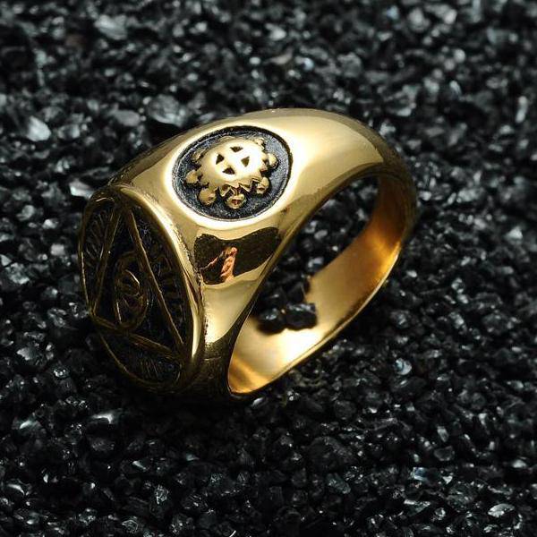 Eye Of Providence Ring - Pyramid Classic Golden