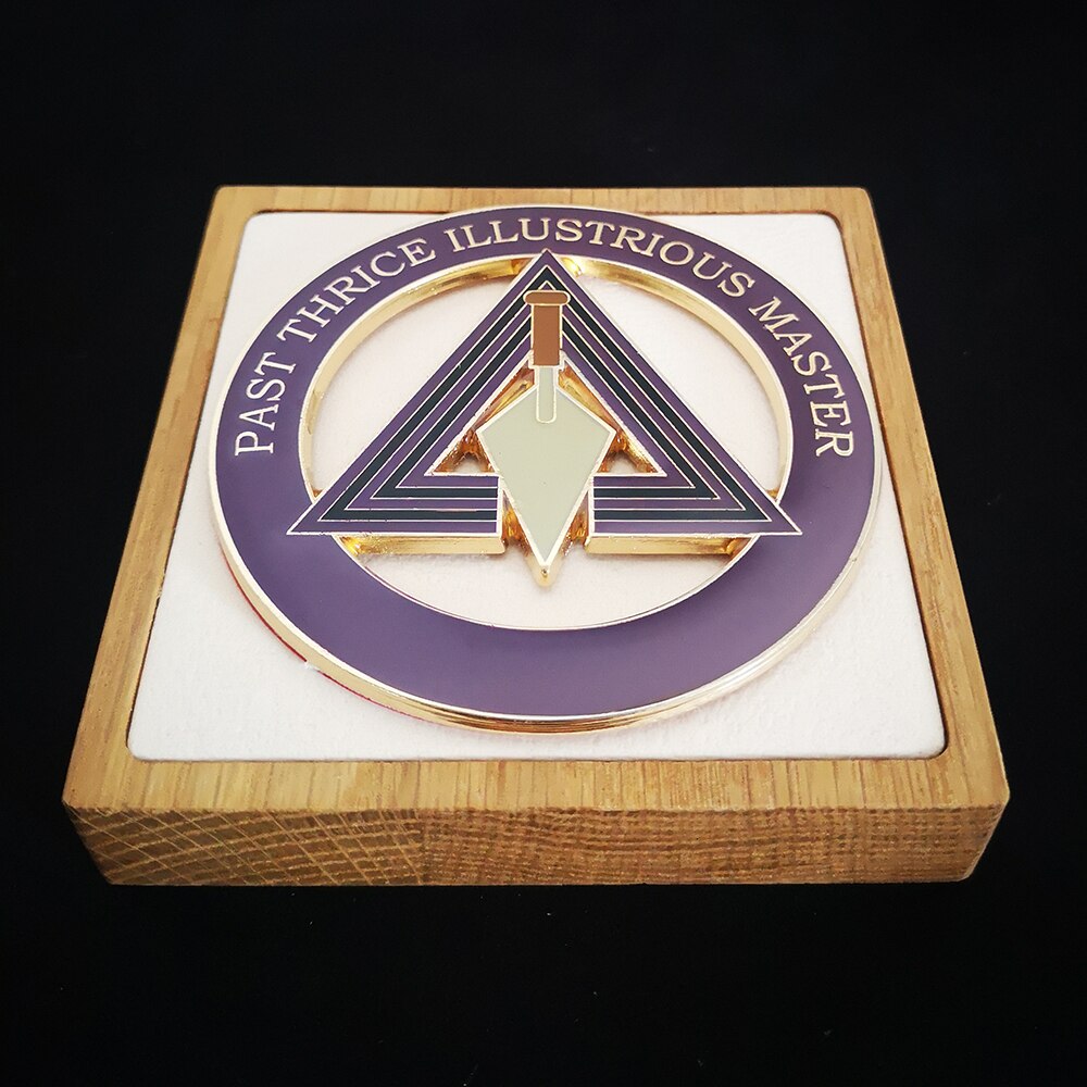 Past Thrice Illustrious Master Royal and Select Masters English Regulation Car Emblem - 3" Zinc Alloy - Bricks Masons